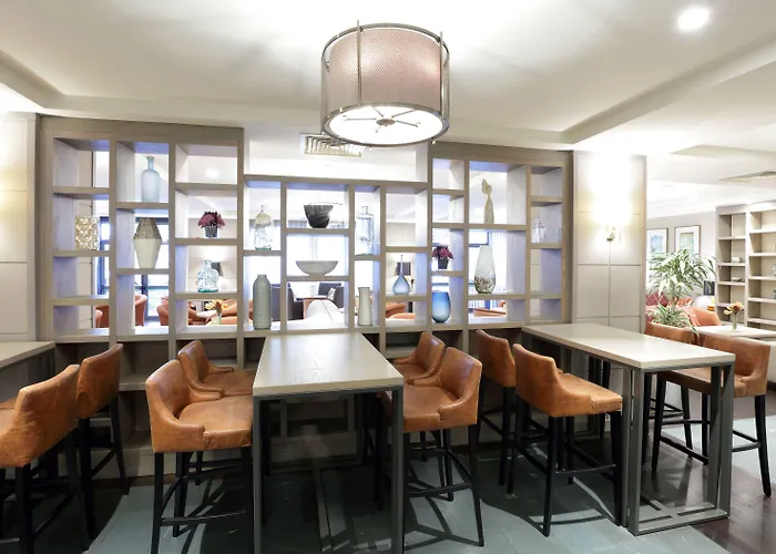 Отель Mespil 4*